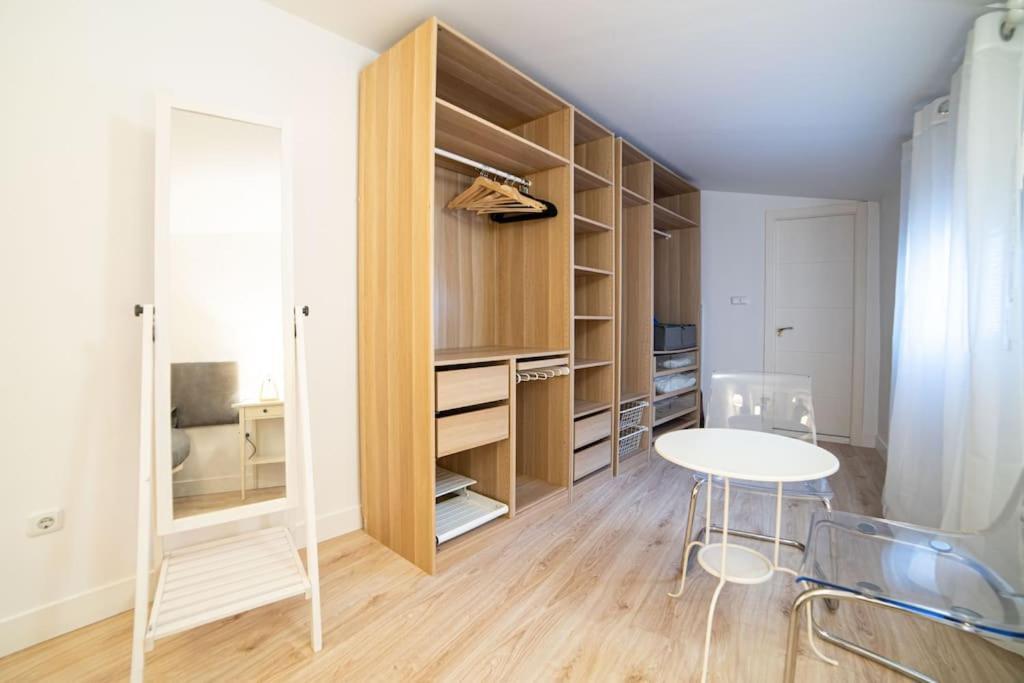 Cozy Apartment Plaza Espana I Renovated 3Br 2Bh Madrid Bagian luar foto